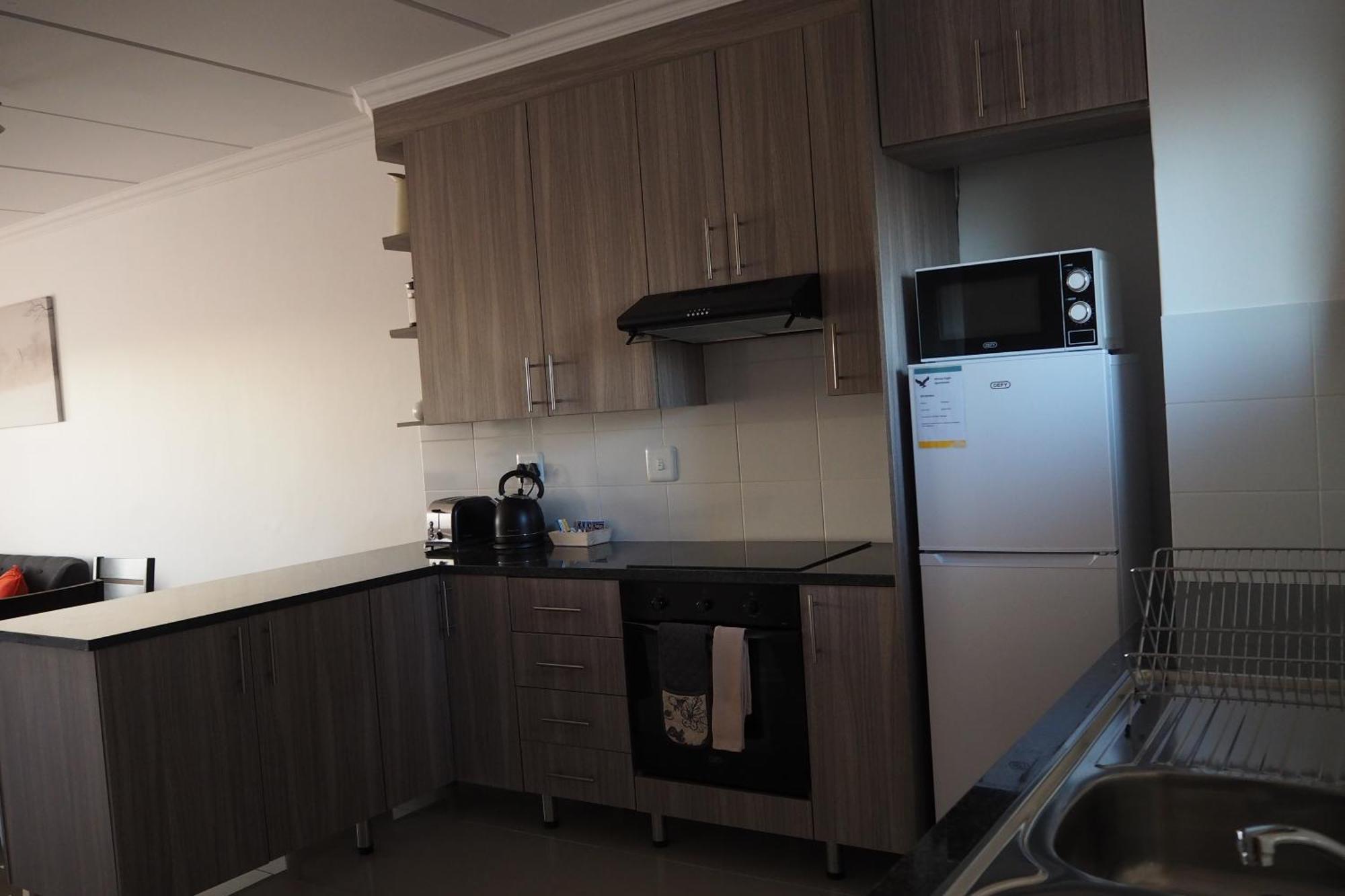 Or Tambo Self Catering Apartments, The Willows ボックスバーグ エクステリア 写真