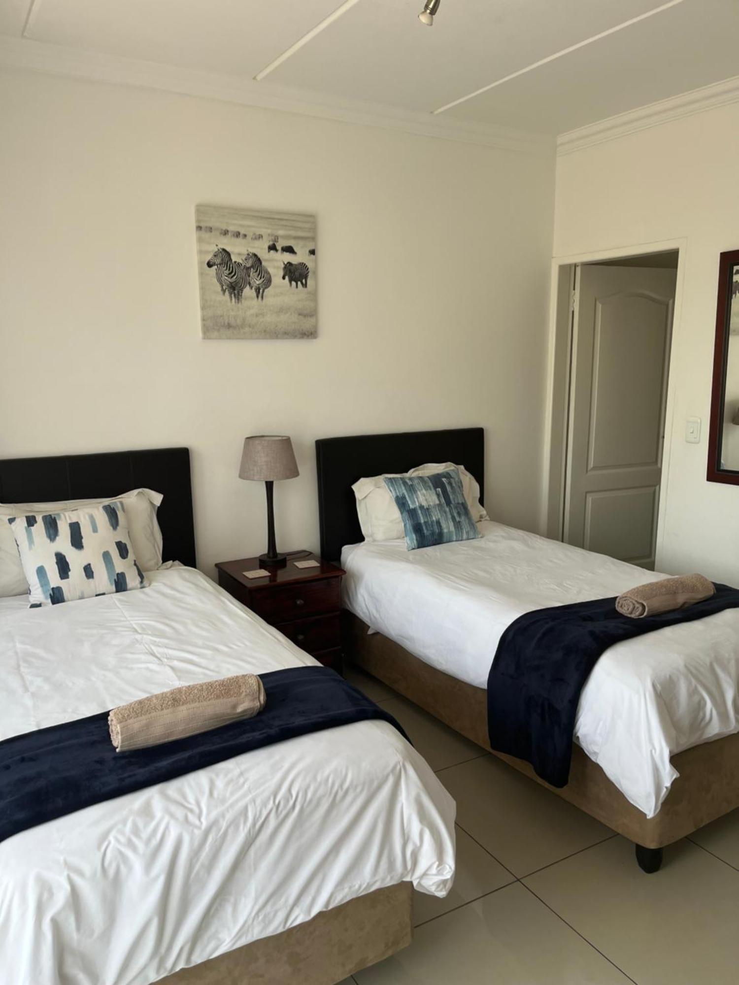 Or Tambo Self Catering Apartments, The Willows ボックスバーグ エクステリア 写真