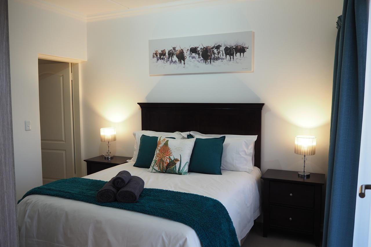 Or Tambo Self Catering Apartments, The Willows ボックスバーグ エクステリア 写真