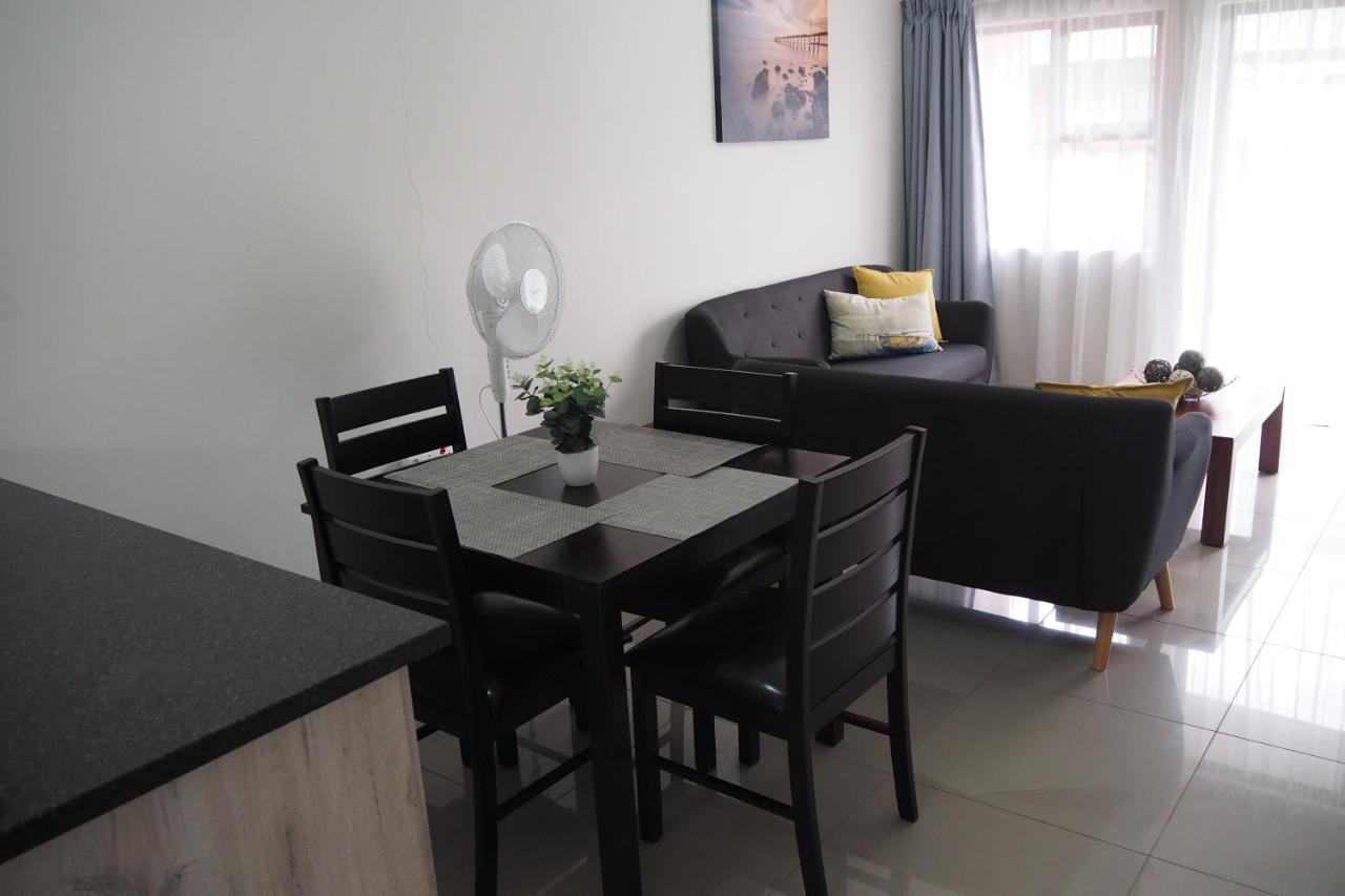 Or Tambo Self Catering Apartments, The Willows ボックスバーグ エクステリア 写真