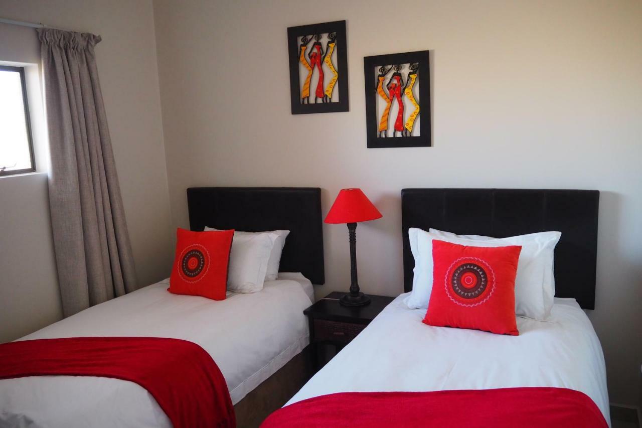 Or Tambo Self Catering Apartments, The Willows ボックスバーグ エクステリア 写真