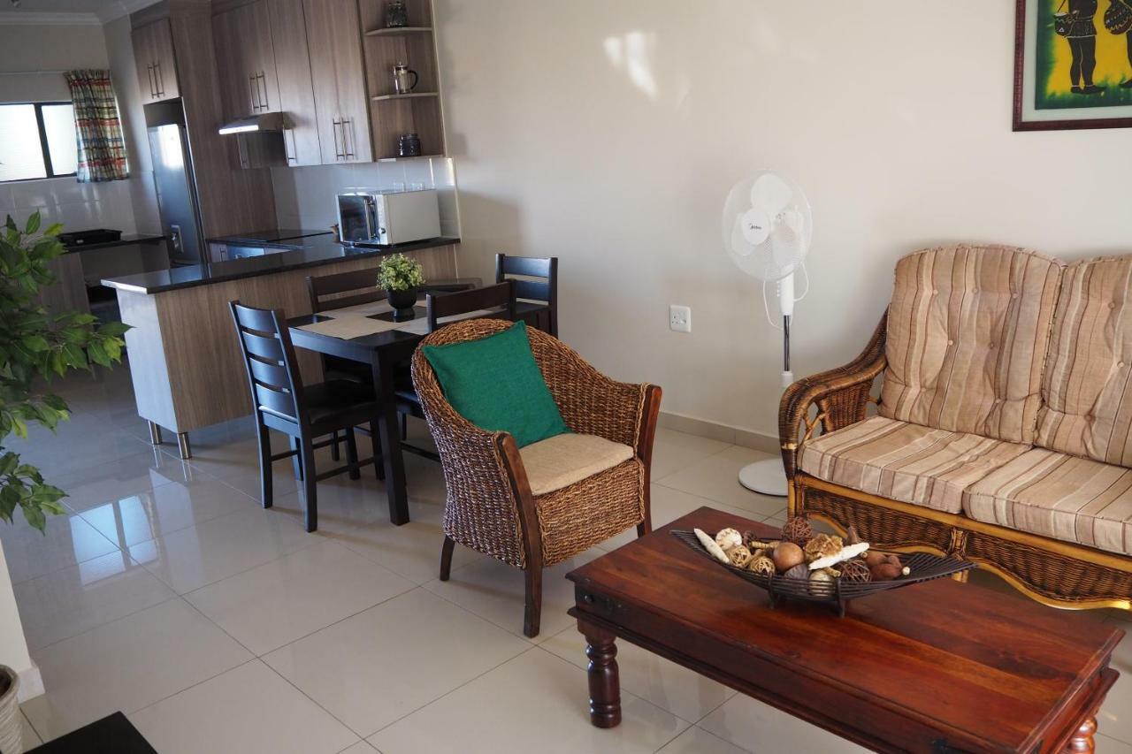 Or Tambo Self Catering Apartments, The Willows ボックスバーグ エクステリア 写真